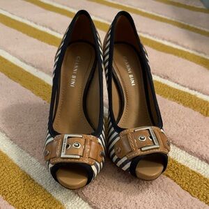 Gianni Bini Black and Tan Striped Heels